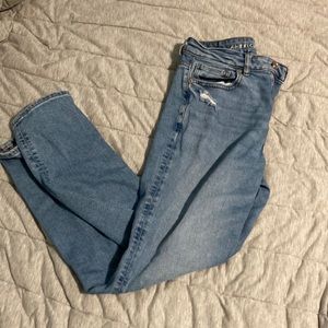 American eagle blue mom jeans